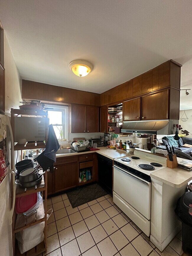 Photo - 8 Newton St Unit 8