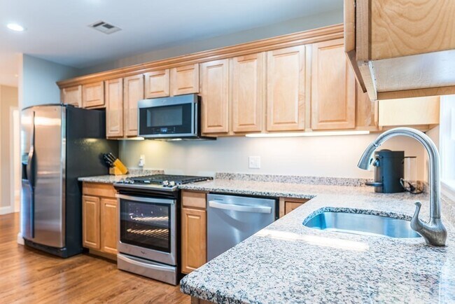 Photo - 467 Somerville Ave Unit 467