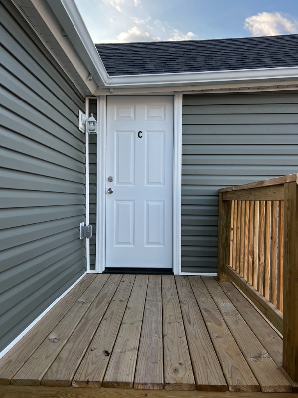 Photo - 100 W College St Unidad C