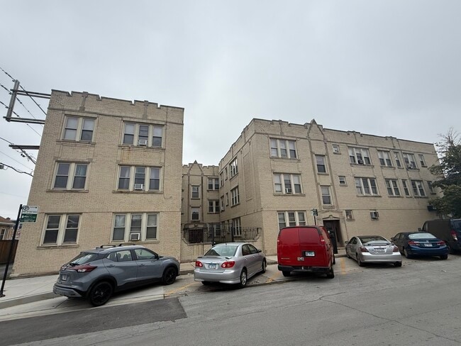 Building Photo - 3148 N Linder Ave Unit 2