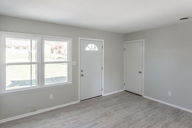 Photo - THREE BEDROOM/ONE BATH - CONVENIENT LOCATION!