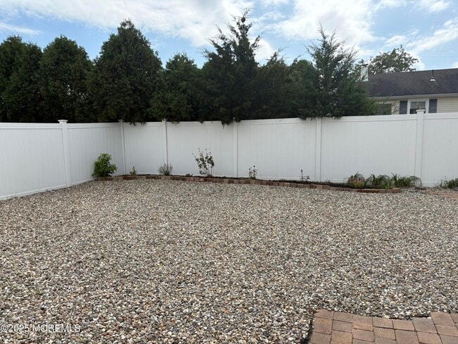 Photo - 201 Riviera Dr