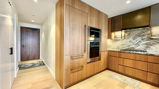 Photo - Victoria Place 1 bd, 1 ba, 1 parking Unit 705