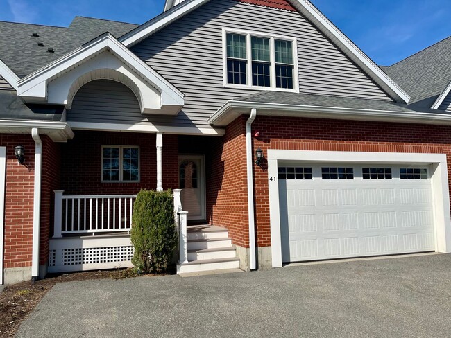 Building Photo - 41 Dexter Rd Unit 41DR