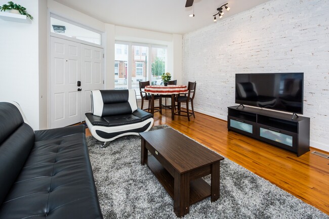 Photo - 600 S Linwood Ave