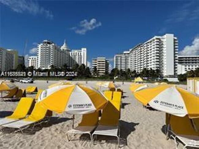 Building Photo - 1623 Collins Ave Unit 1623 Collins Ave appt 915 Rental