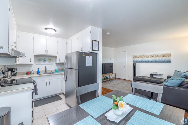 Kitchen/Dining/Living - 5001-5005 Shafter Ave