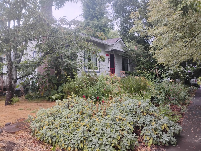 Building Photo - 735 N Farragut St Rental