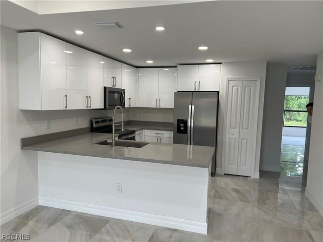 Photo - 4852 30th St SW