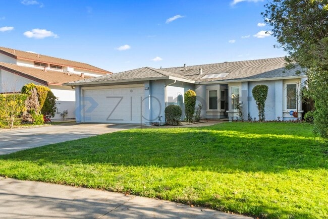 Photo - 33739 Slender Ct