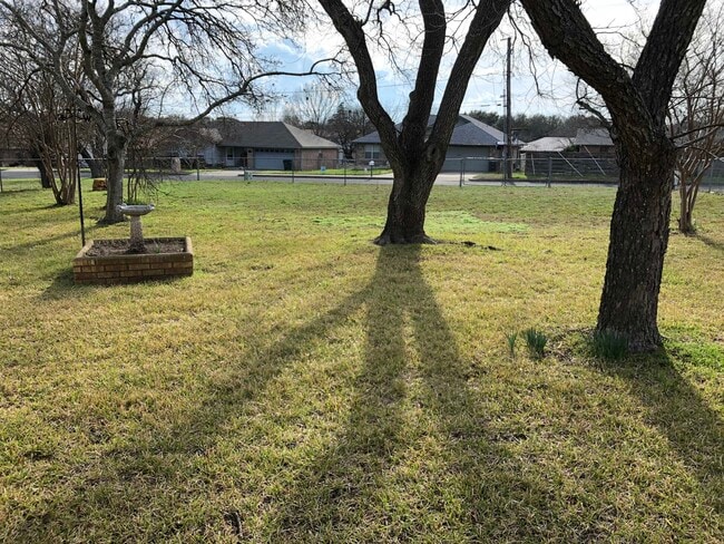 Photo - 109 Broadmoor Dr