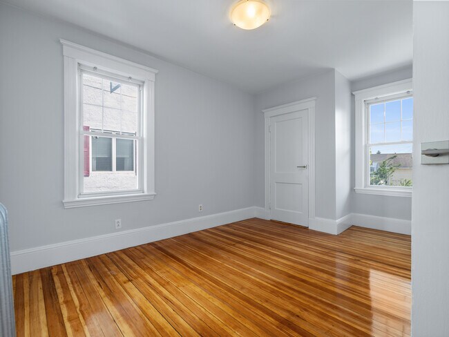 16 Windsor Rd Unit 1