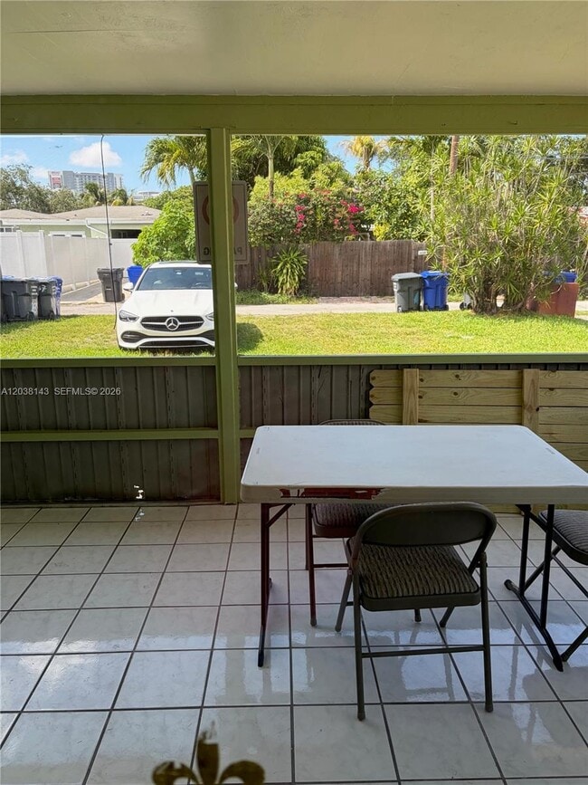 Photo - 1635 Dewey St Unidad B