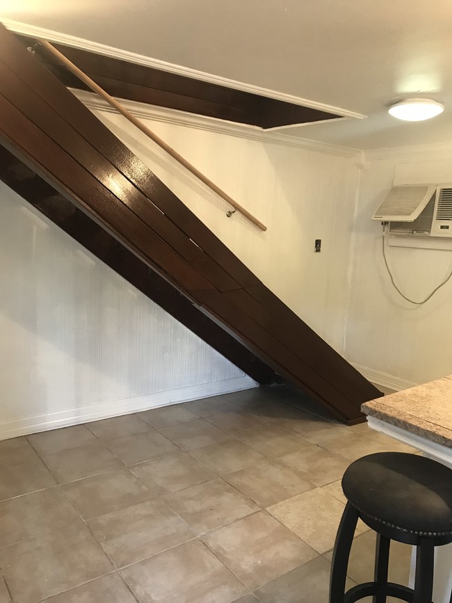 Photo - 2515 Riverside Dr