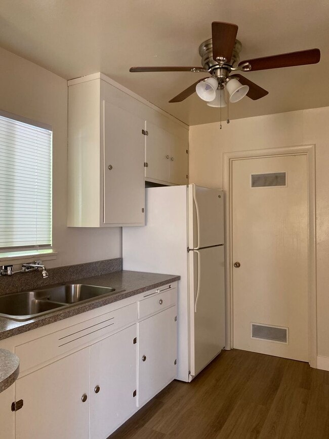 Photo - AVAILABLE NOW !!! NORTH VACAVILLE - E. MONTE VISTA AVE 1 bed/1 bath apartment! Private lot with l...