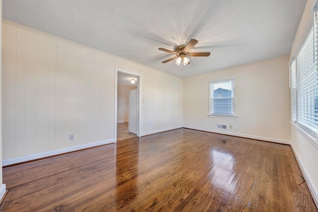 Photo - 4310 Tyree Rd NW