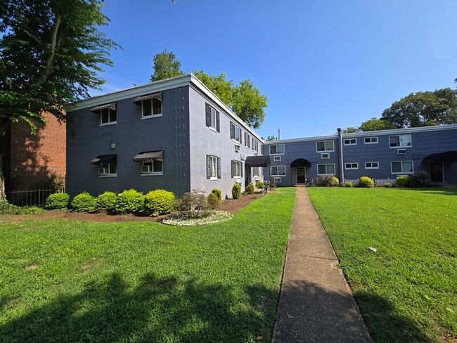 Photo - 3212 Ellwood Ave Unidad D