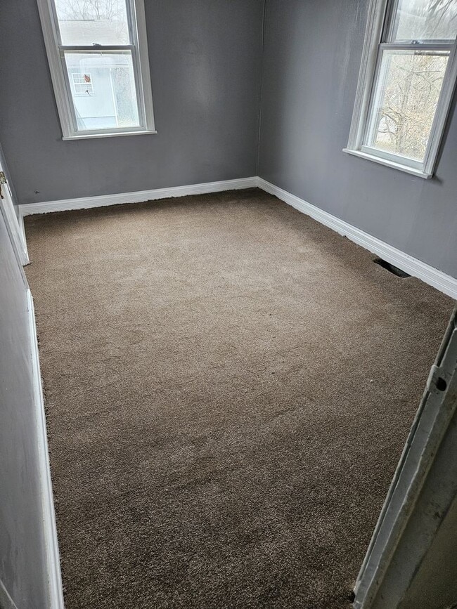 Photo - *Knoxville 37914 - Cozy 3 bedroom, 1.5 bath with bonus room & walk-out basement. Call Brad Croisd...