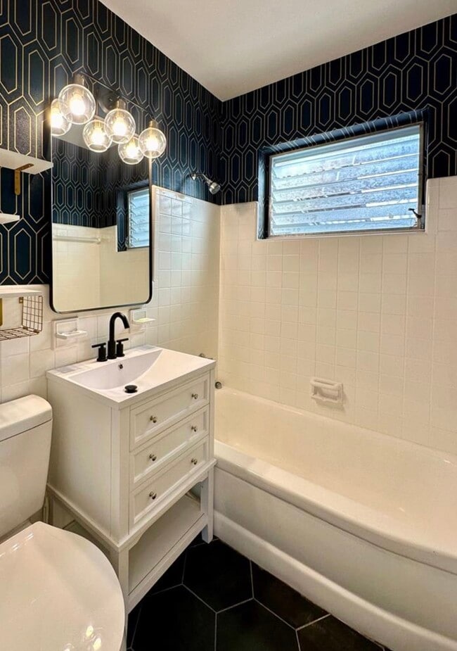 Photo - 1788 NE 169th St Unidad 1