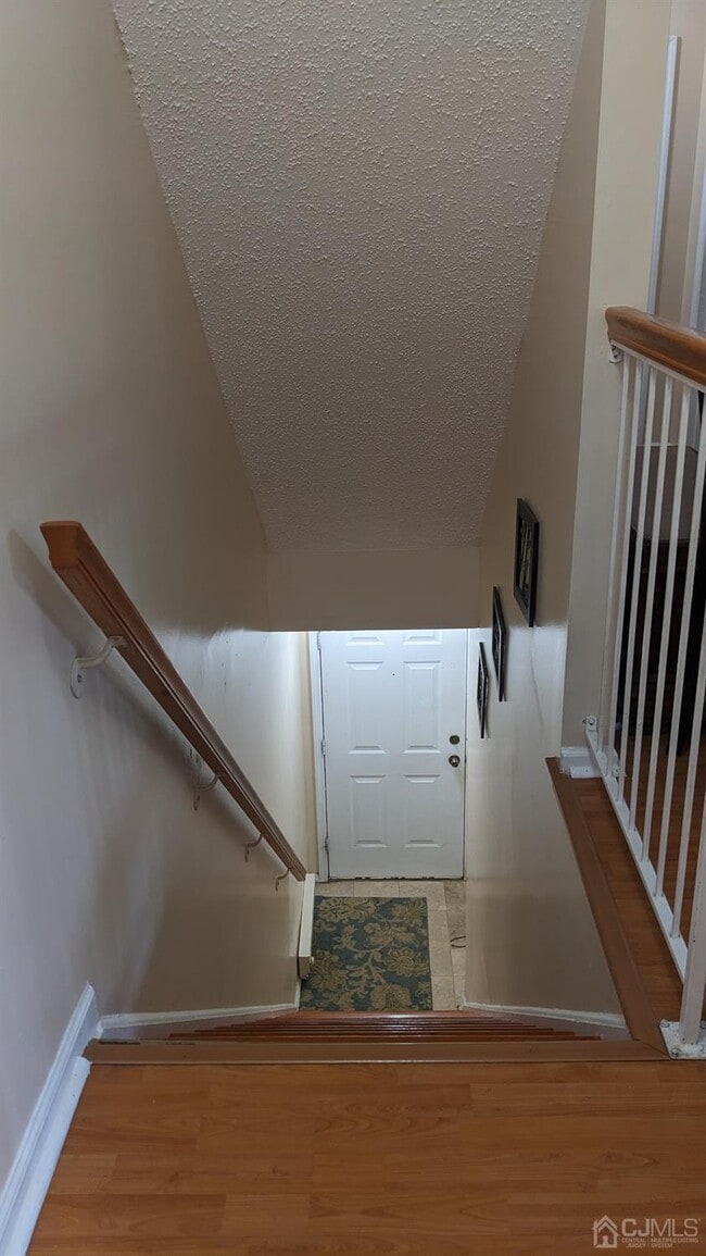 Photo - 7 Newburgh Dr