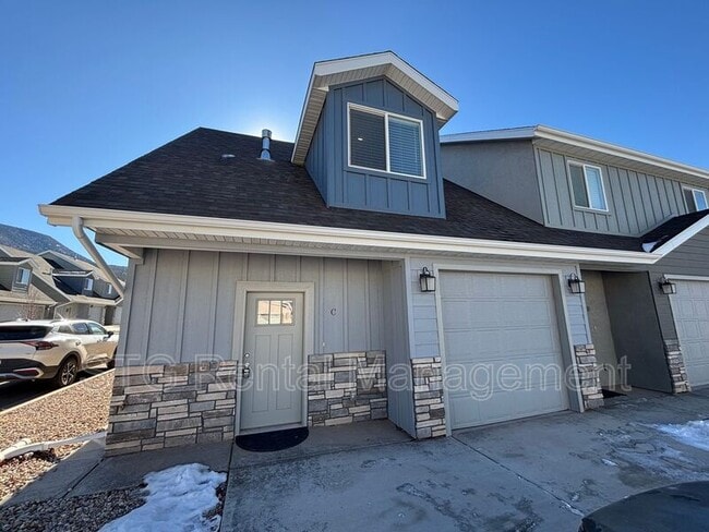 Building Photo - 1509 W Topaz Dr Unit #C