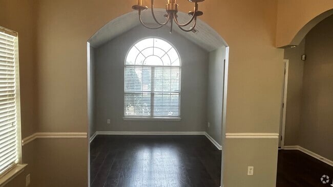 Building Photo - 2800 Carolina Ridge Rental