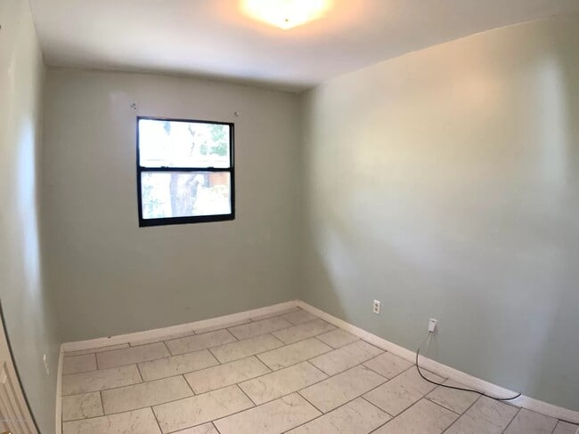 Photo - 1877 Baylor Ct