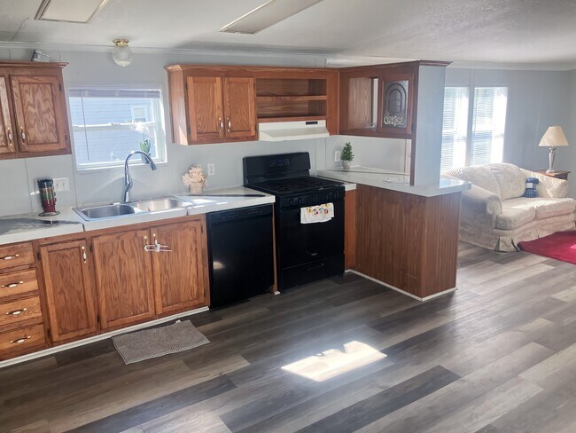 37 Village Ct