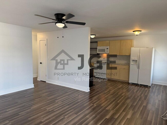 Photo - 810 Lake Shore Dr Unit 36