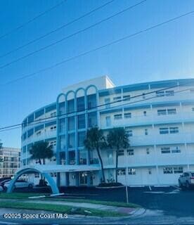 Building Photo - 4000 Ocean Beach Blvd Unit 4f