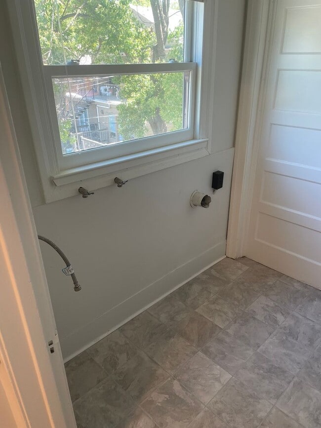 Photo - Two Bedroom 1 Bathroom Upstairs Unit Unidad C