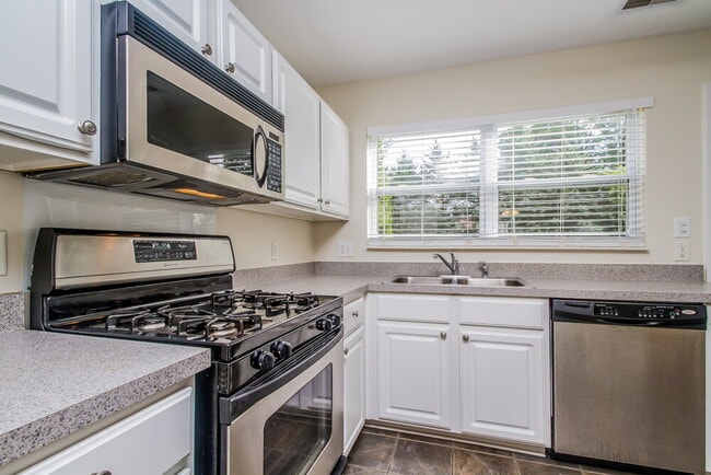 Photo - 1701 Stone Hollow Ct