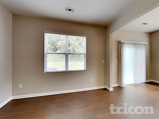 Photo - 2030 Aragon Lane