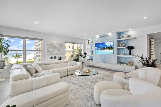 Photo - 601 Longboat Club Rd