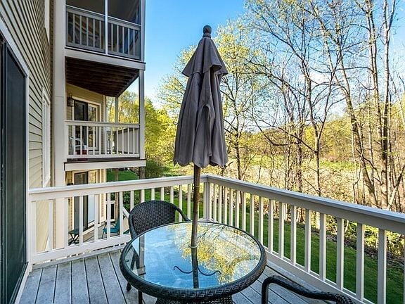 Building Photo - 501 Lexington St