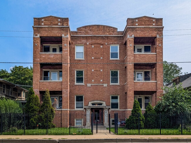 Building Photo - 3739 N Pulaski Rd Rental