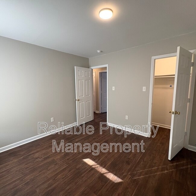 Photo - 604 Winston Cir