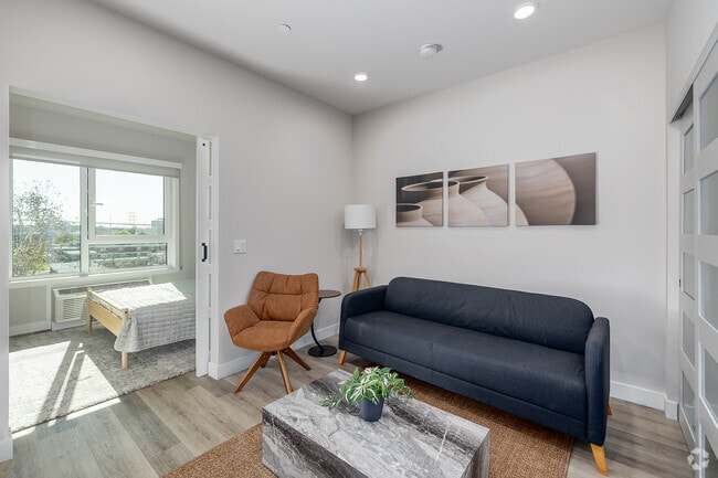1BR, 1BA - 450SF - Living Room