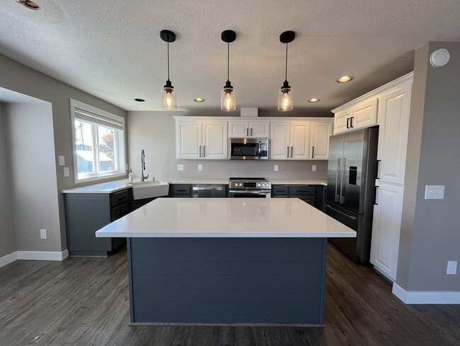 Photo - Beautiful Single-Level 3 Bedroom Home with Modern Kitchen and Open Floor Plan
