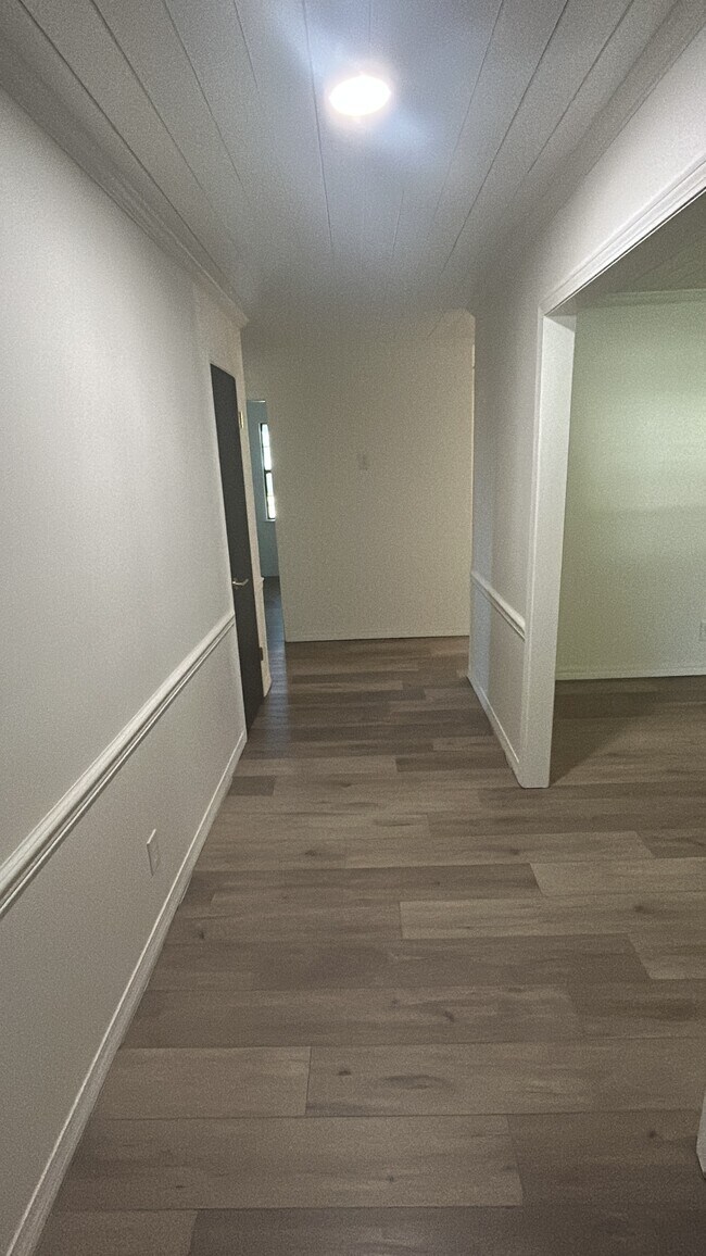 Photo - 4 Confederate Dr S