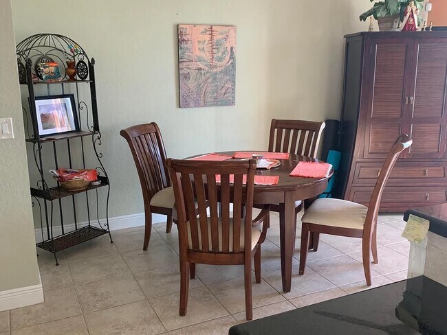 Photo - 1077 Cheval Dr