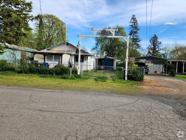 Building Photo - 6123 3rd Ave Rental