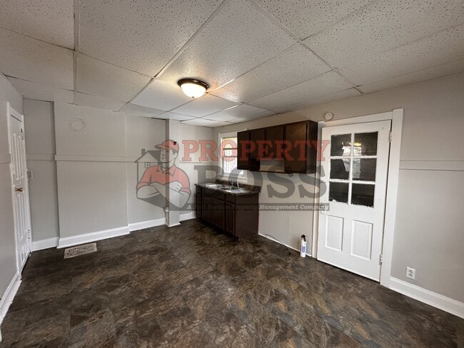 Photo - 1225 Lyons St
