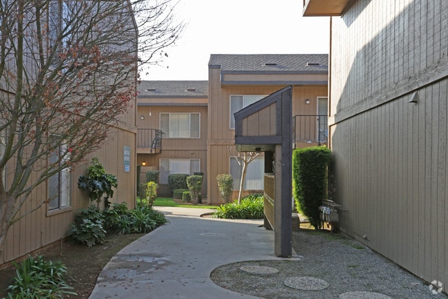 Park Place Apartments - Park Place Apartments