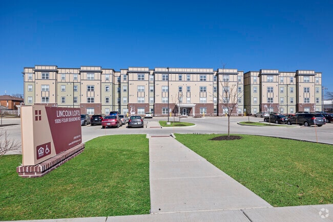 Building Photo - Lincoln Lofts