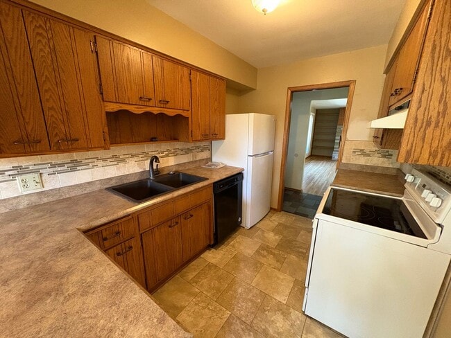Photo - 2 Bed 2 Bath for $1,200!