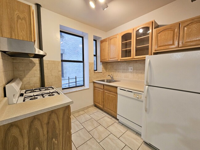 Photo - 610 W 150th St Unit 1E