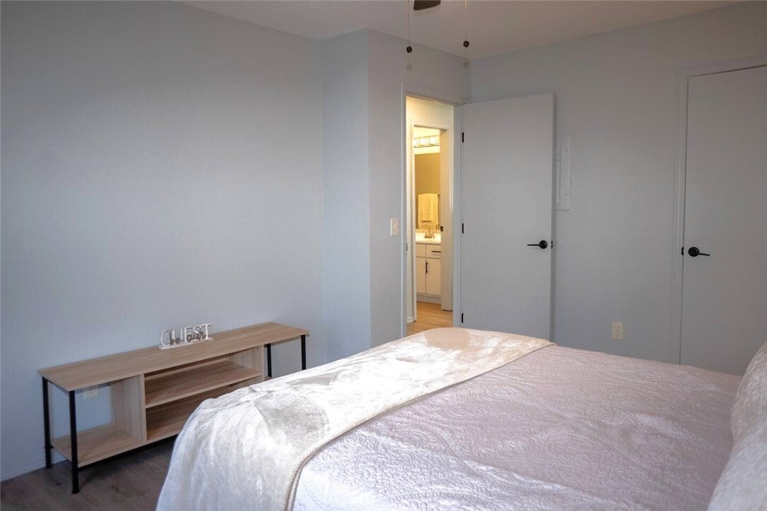 Photo - 502 SE B St Unit D