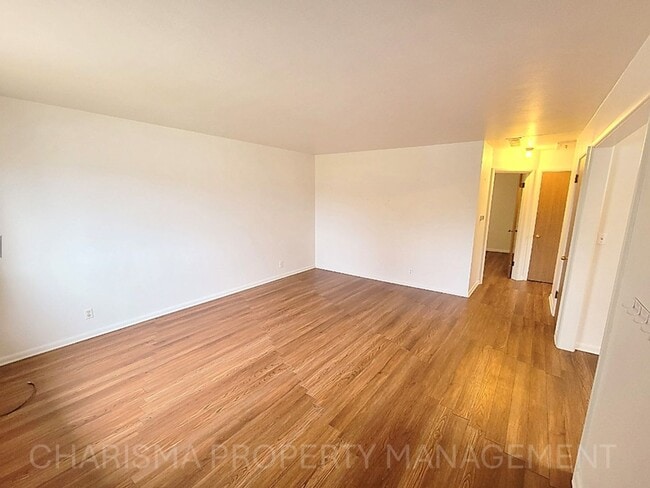 Photo - 1110-1108 S Bahnson Ave Unit 1106 S Bahnson Ave