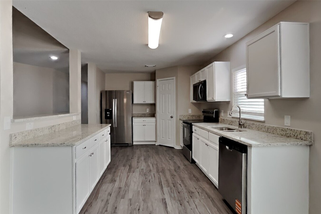 Photo - 11810 Skydale Dr